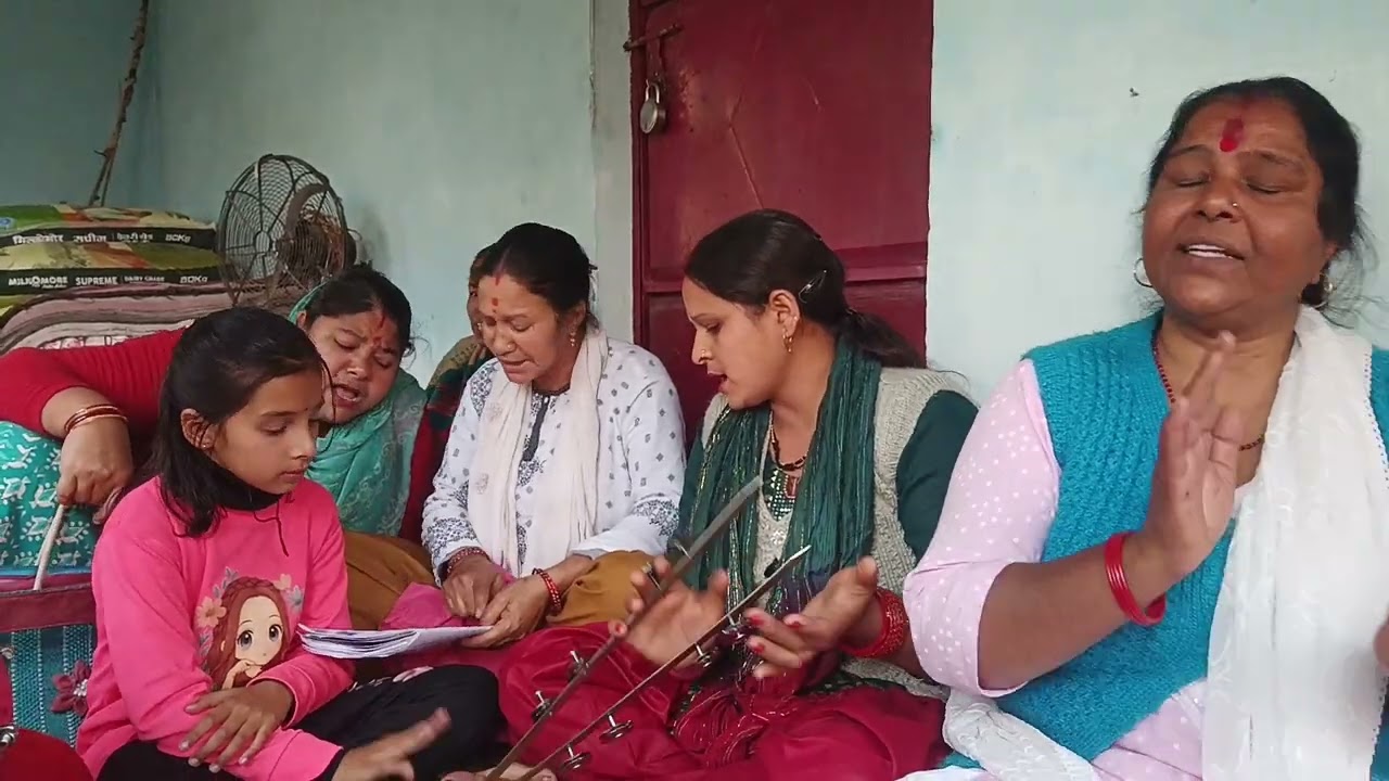 कृष्णा कन्हैया का बड़ा प्यारा भजन गढ़वाली#kirtankebhajan #video #kirten #like