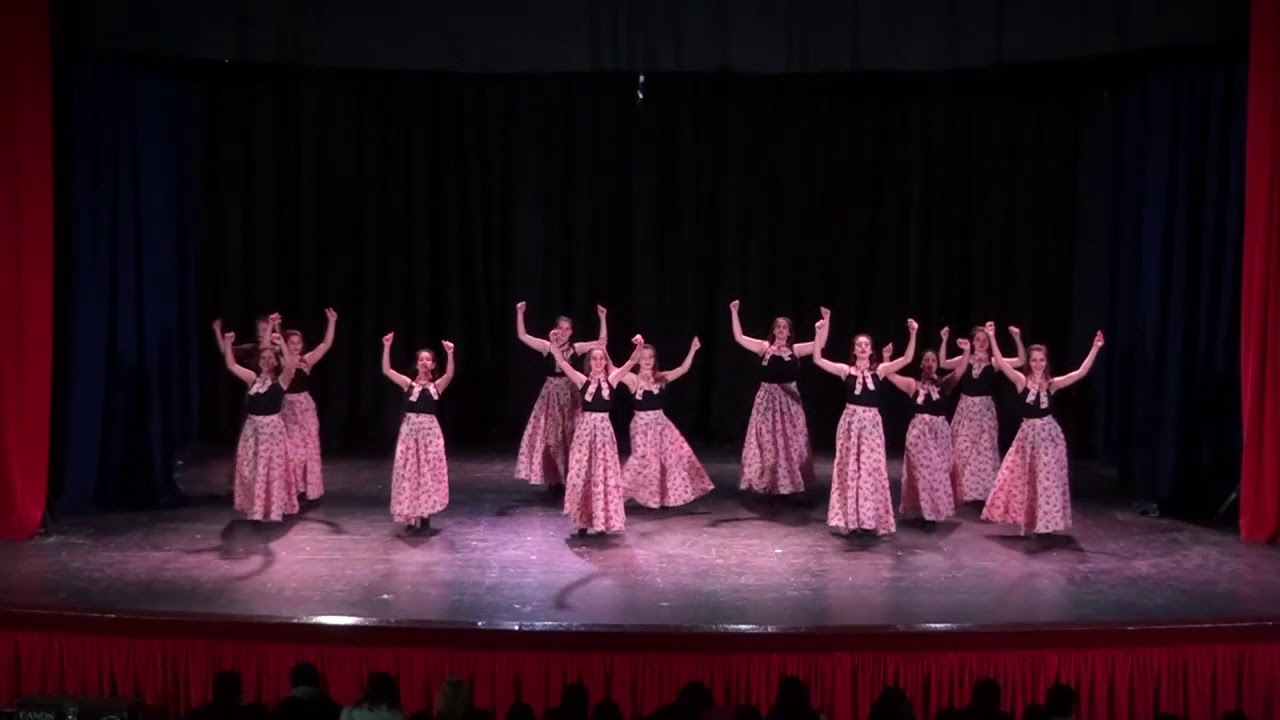 ENA - Grupal Folclore Estilizado