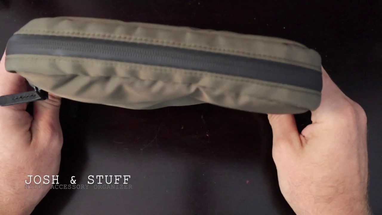 The best tech accessory bag! Incase Accessory Organizer