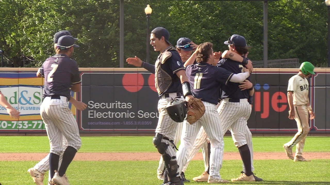 Hoban's state title defense takes it back to championship game