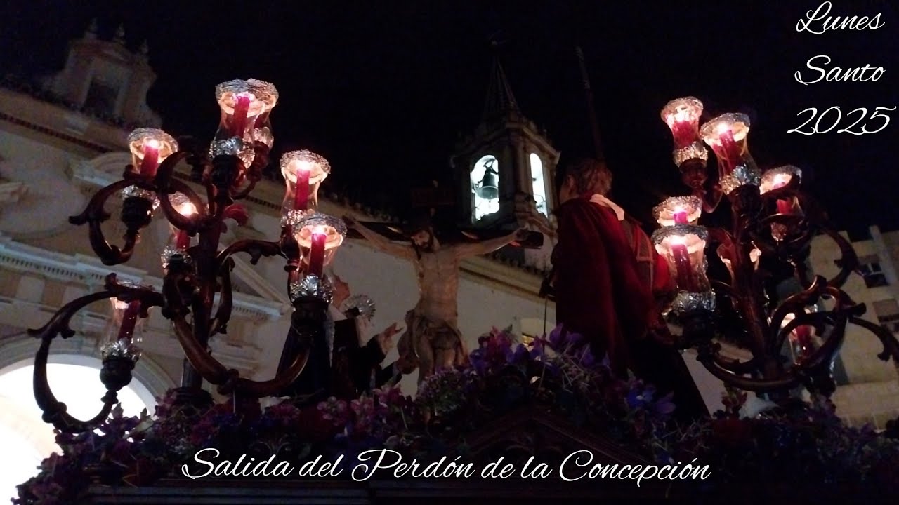 ¡MOMENTAZO! El Cristo del Perdón sale de la Concepción | Lunes Santo Huelva 2025 (HD)
