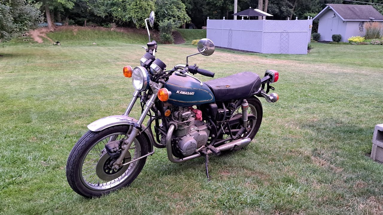 Getting this 1976 Kawasaki KZ400 cleaned up to get running again. #kawasaki #kz400