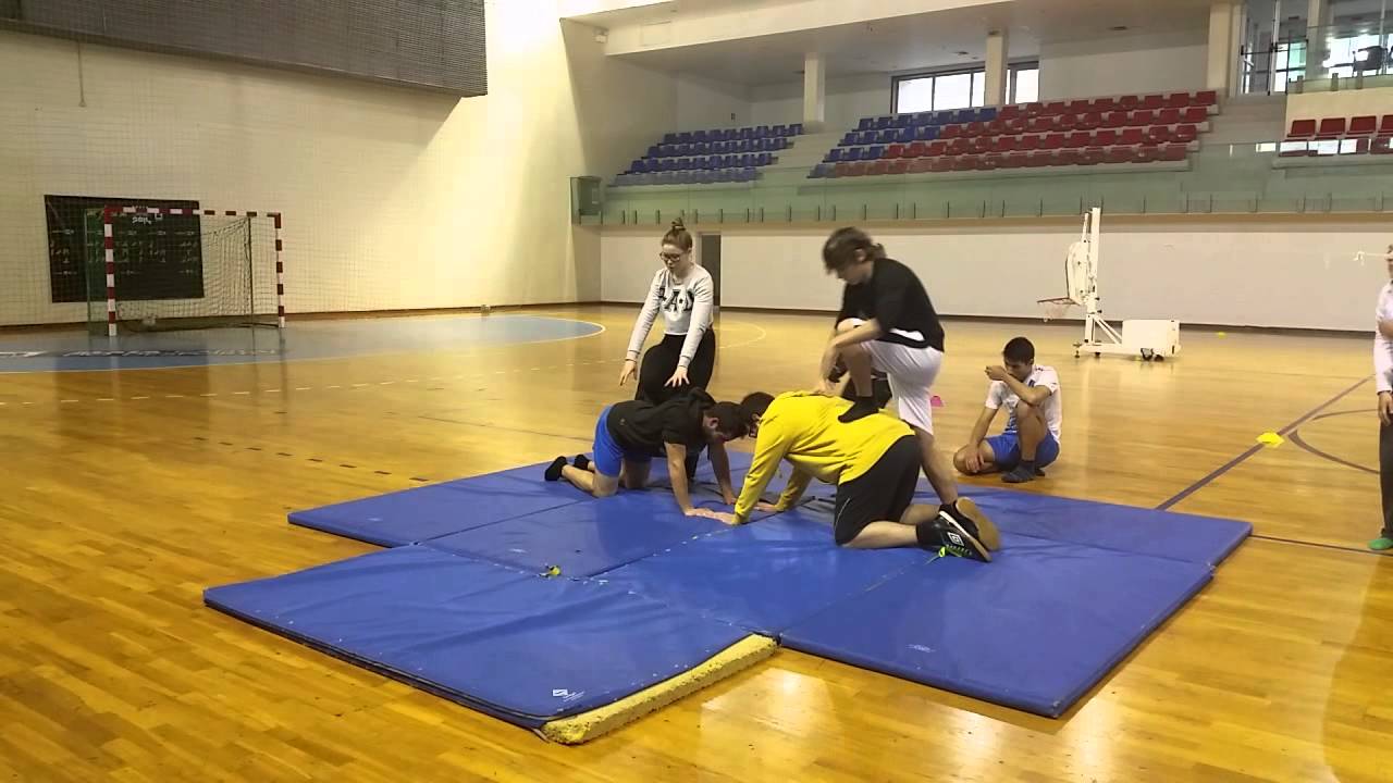 Ginástica Acrobática (Educação Física) INED 12ºCSB 2014/2015 (Grupo 1)