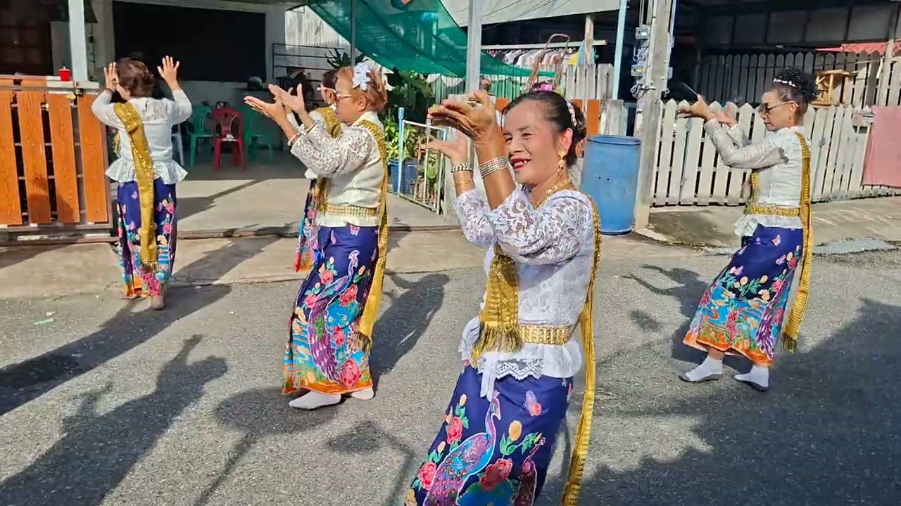 เปลวไฟที่ปลายเทียน(เวอร์ชั่นน้องมายมิ้นท์)ท่ารำอาจารย์นิรันดร์