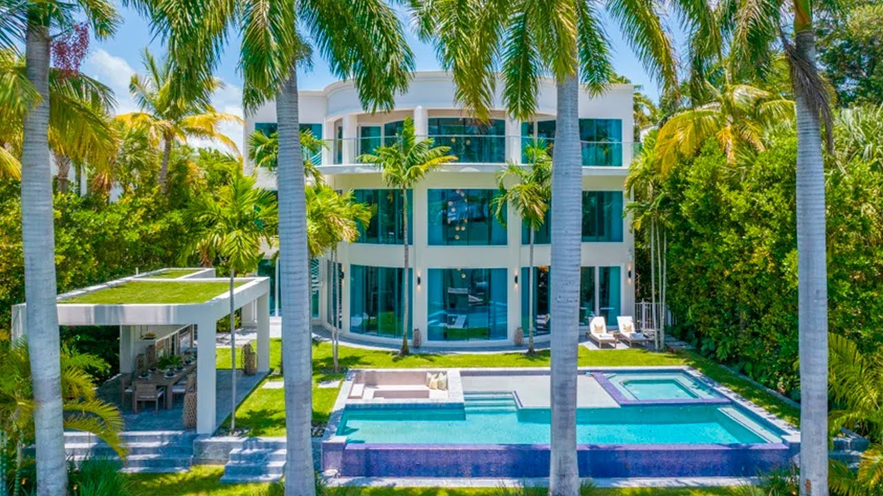Property Showcase | 5785 Pine Tree Dr, Miami Beach