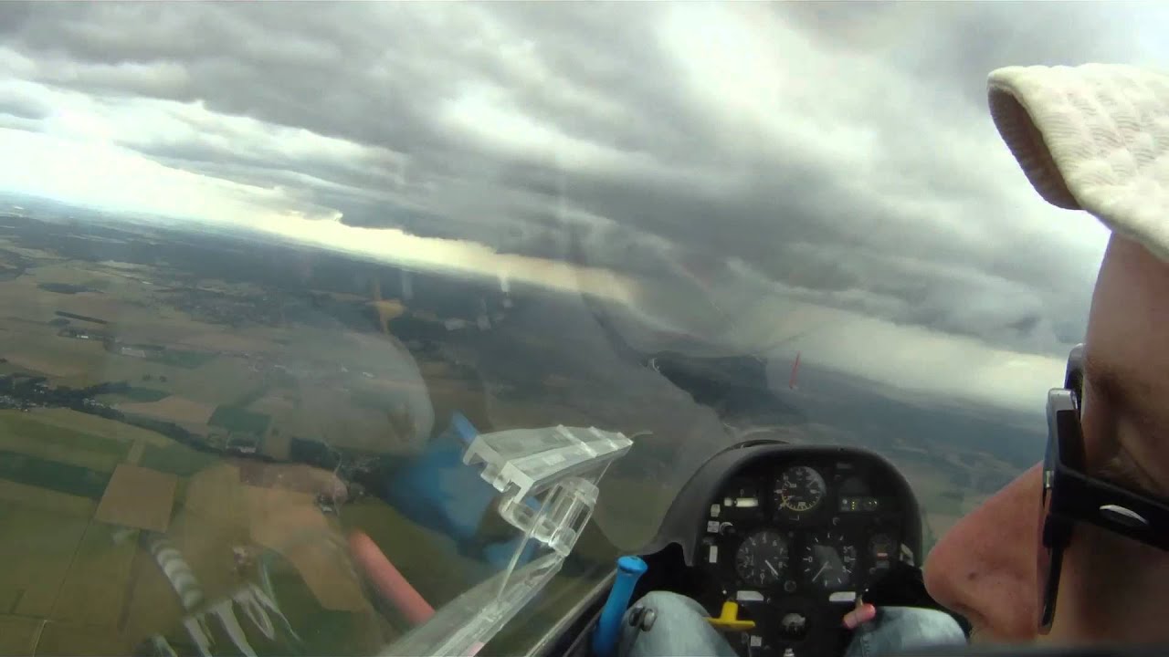 Vol en local &agrave; Beynes avant l'orage - GoPro en planeur LS4