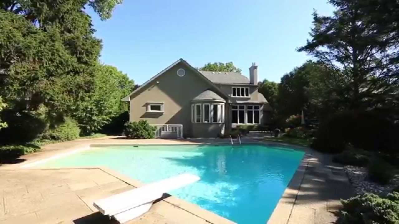 Elegant Executive Home in Ontario, Canada
