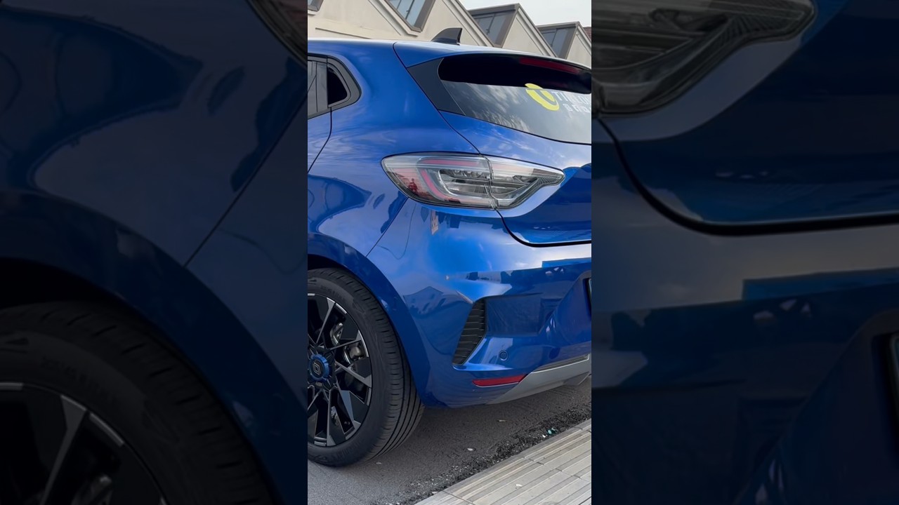 Parking Camera Renault Clio 2023 - Parcheggio semplice e sicuro #renaultclio #milano #concessionaria