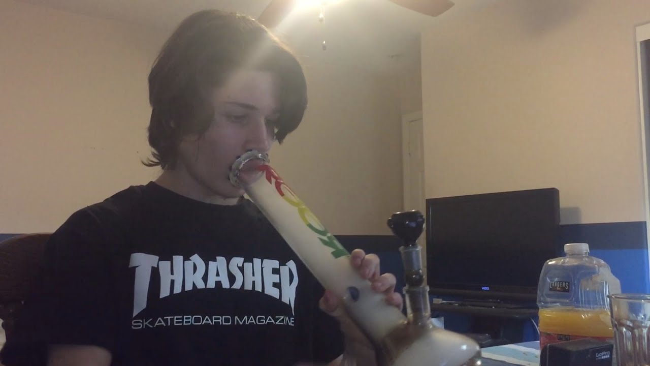 AFTERNOON SMOKE SESH!!!!! [1]