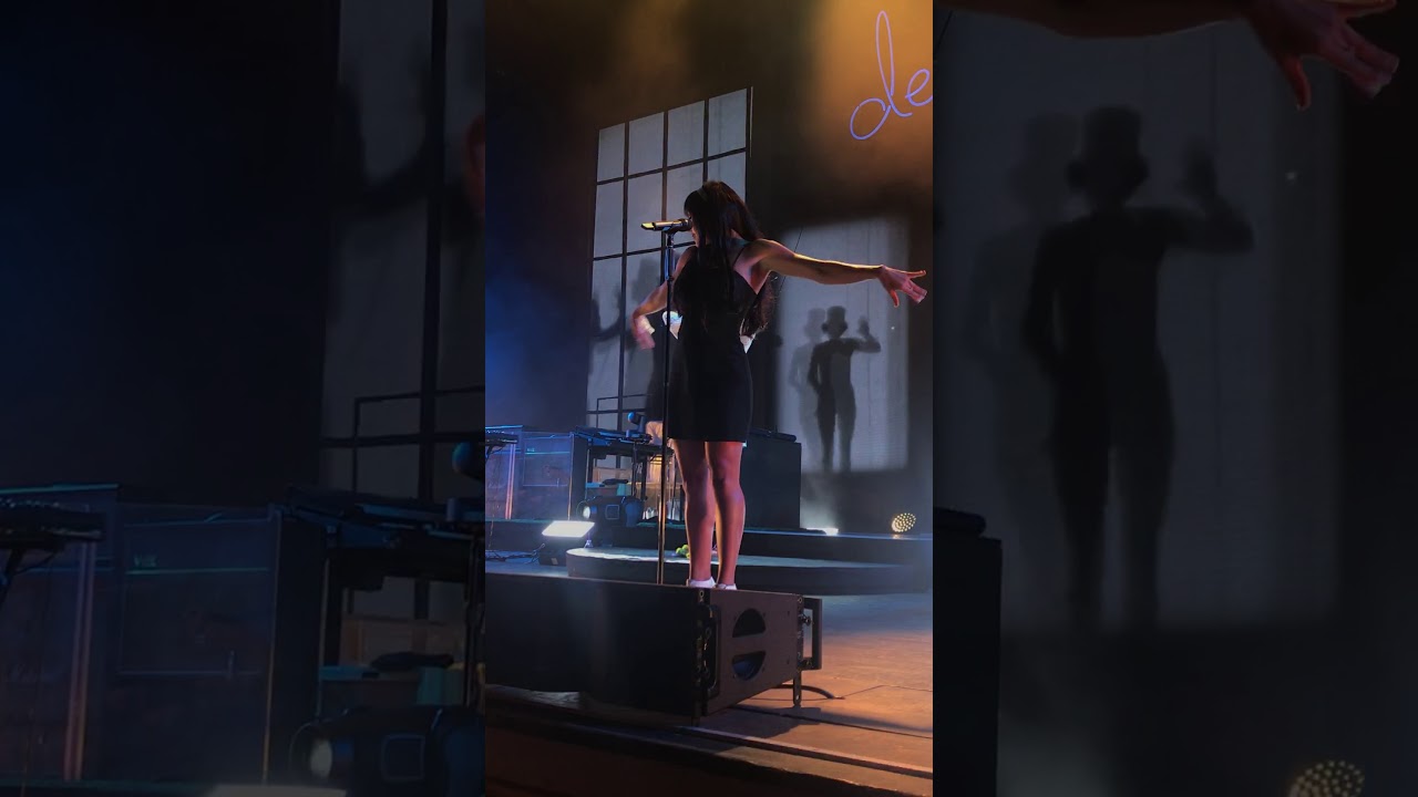 Off to the Races - Lana Del Rey at Santa Barbara Bowl Live 9.8.17