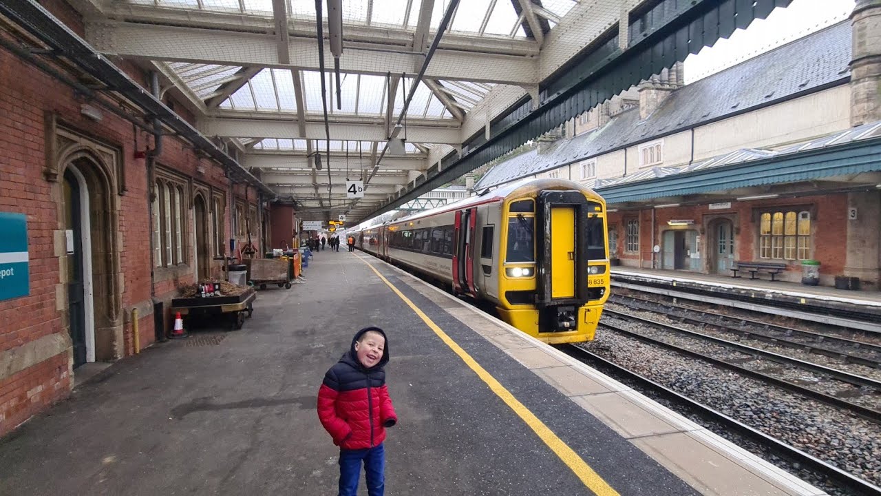Trains at Shrewsbury. Do what makes you happy 😊 1