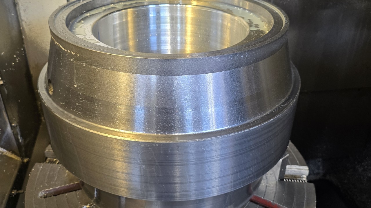 This 400kg Steel part took Serious Power #cncturning