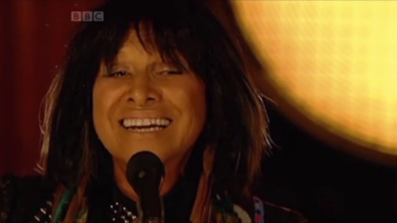 BUFFY SAINTE-MARIE - I'm Gonna Be A Country Girl Again [BBC Live in London 2011]