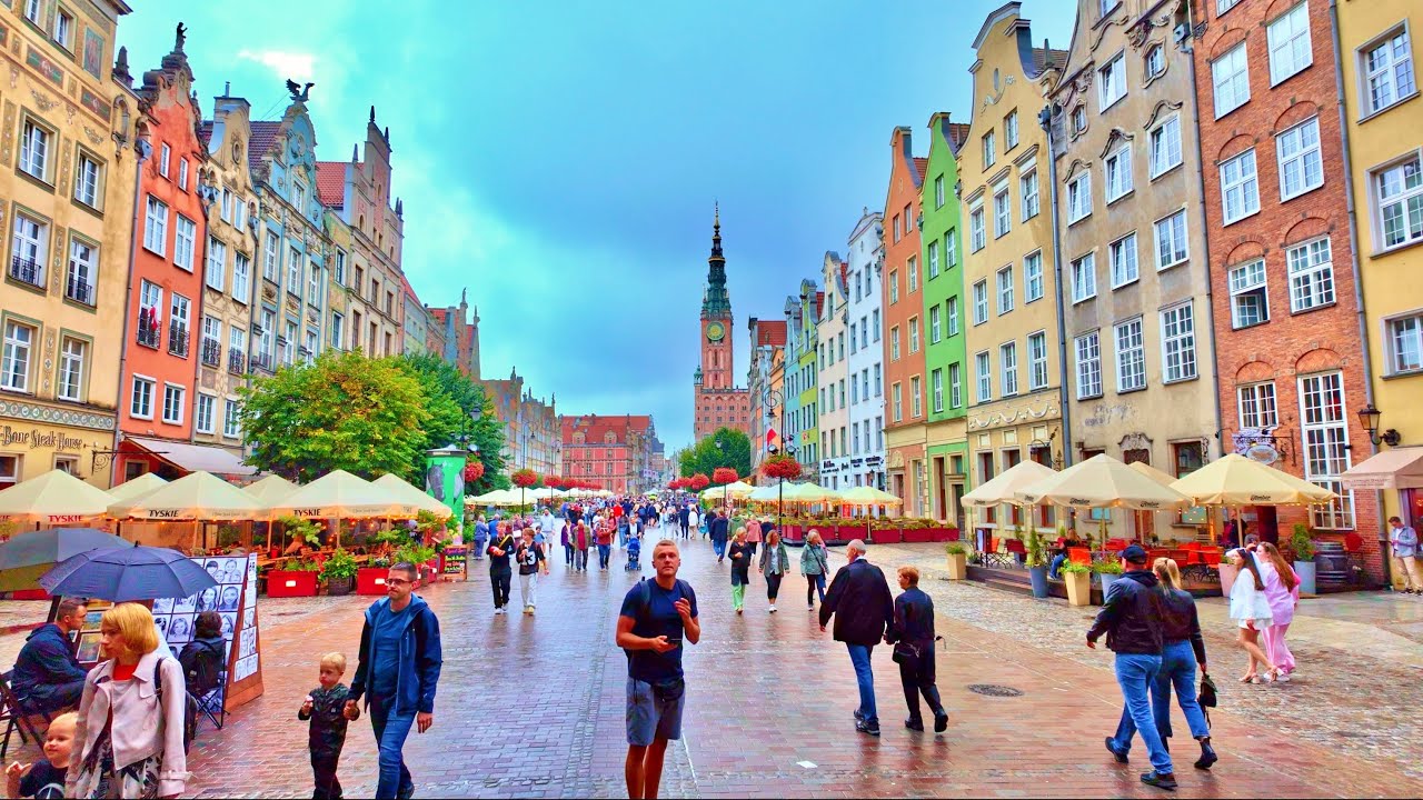 Gdańsk 🇵🇱 Baltic Sea Maybe that’s the most beautiful city in Poland? Car Trip day 4