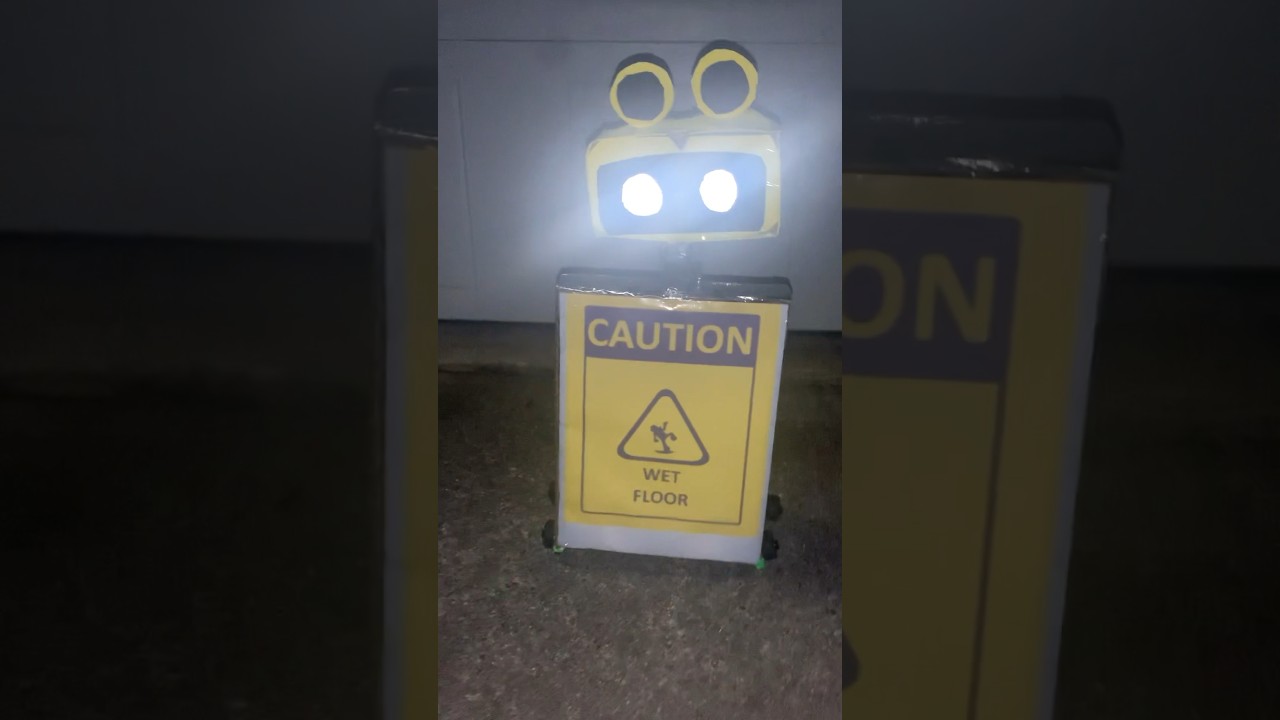 Real FNAF Wet Floor Bot #fnaf #fnafsecuritybreach #fnafruin #fivenightsatfreddys