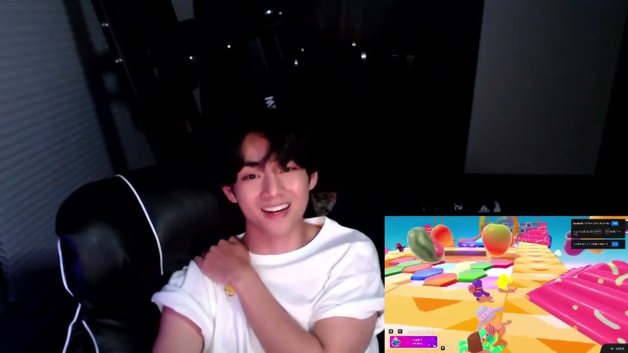 BTS V TAEHYUNG WEVERSE LIVE PLAYING GAMES 2022.11.14 (All Sub/CC)