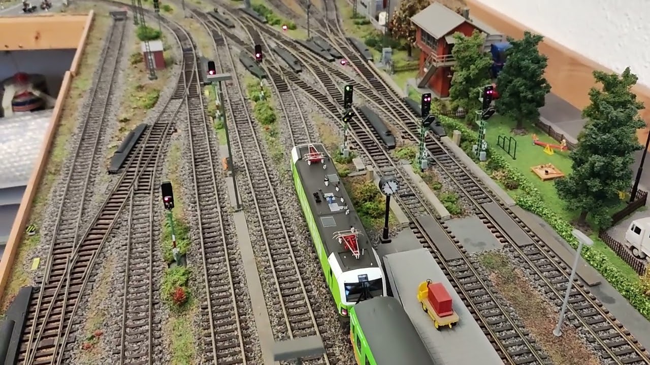 Fahrvideo 4. Advent 2025  Neue Personenwagen auf der Anlage – Mit Clipchamp erstellt
