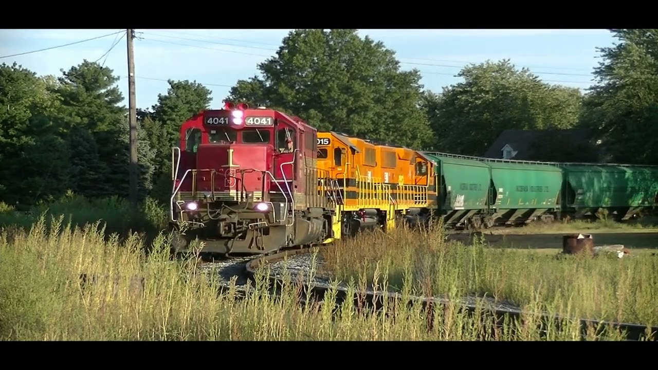 Toledo, Peoria & Western Railway 4041 GP40-1 + 5015 + 5008 EMD GP50 Revenue Freight 9/4/13