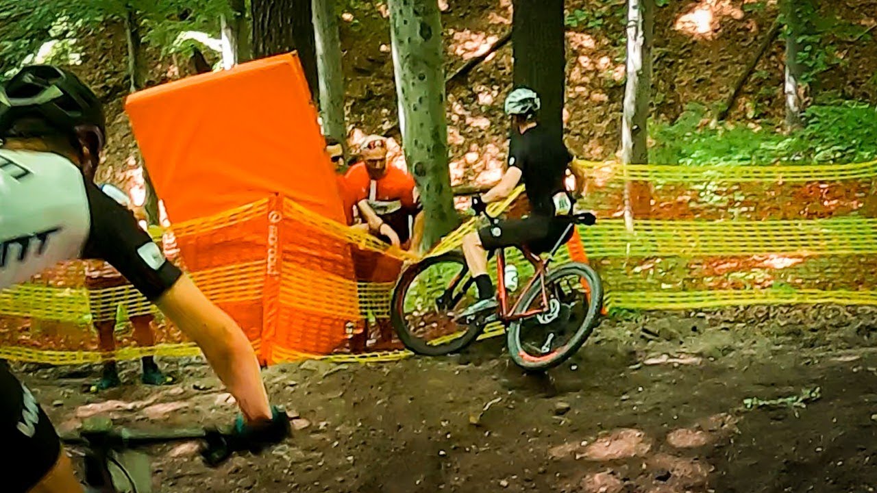 Ściganie w Wałbrzychu zawsze na pełnej! | Górale na Start UCI C3 2023