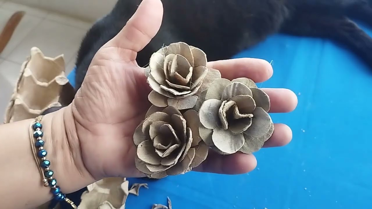Flores con cartones de huevos♻️