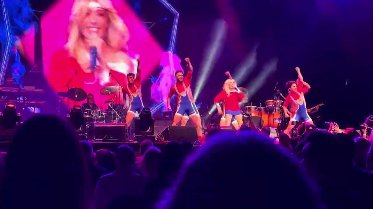 Yuri Dame un beso 💋Coca-Cola music Hall Puerto Rico 
