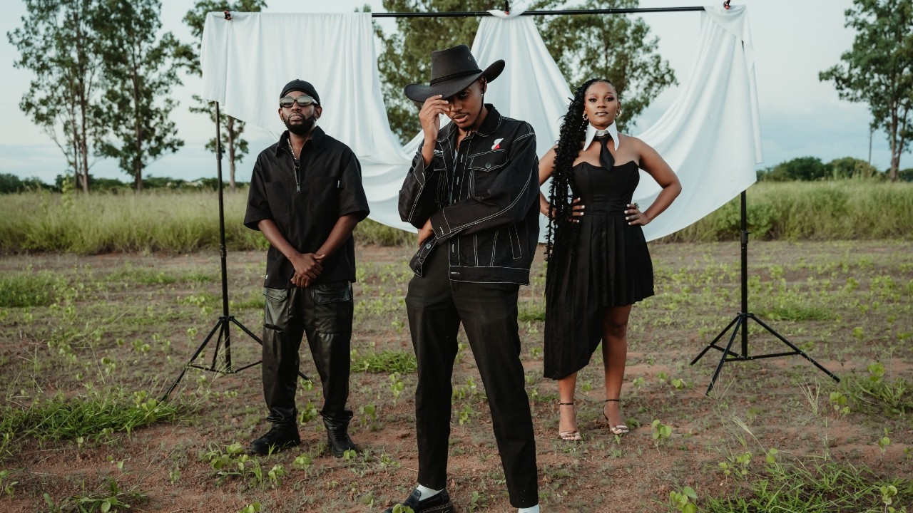 KX Legit - Gopola Gae (feat. And Spaces, Veezo View & Bouncy) [Official Music Video]