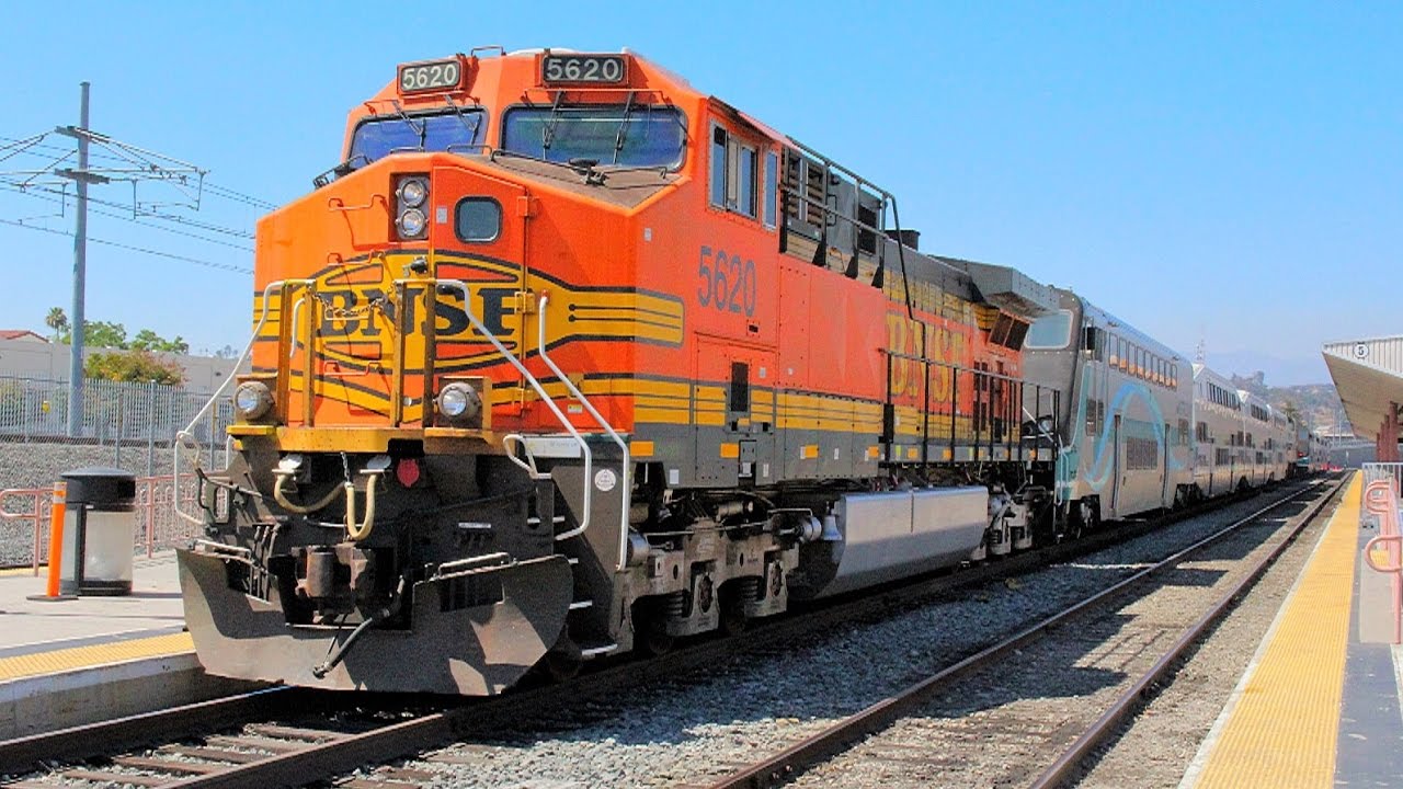 [HD] BNSF AC4400CWs on Metrolink Trains Galore!!!
