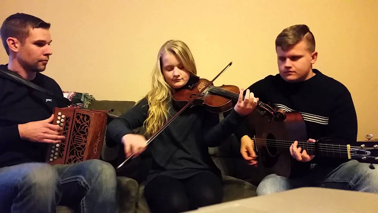 'Hole in the Hedge' - Corey Purcell, Dylan Richardson, and Haley Richardson