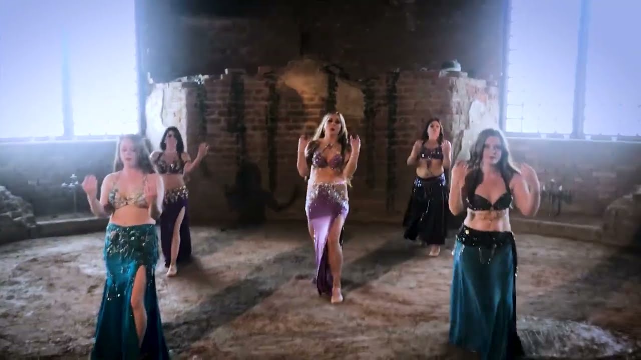 Cecilia and students dancing to Habibi by Hamada Helal