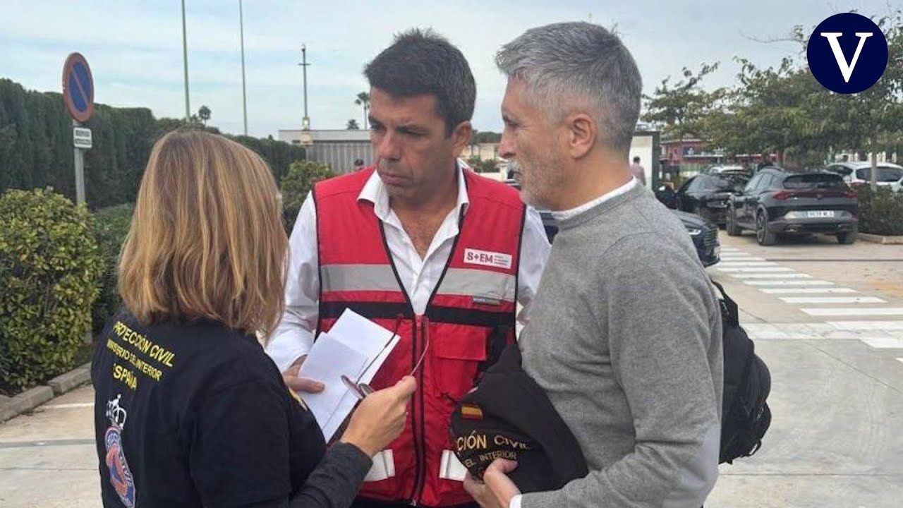 Mazón pide a los voluntarios que vuelvan a casa porque coches y peatones colapsan los accesos