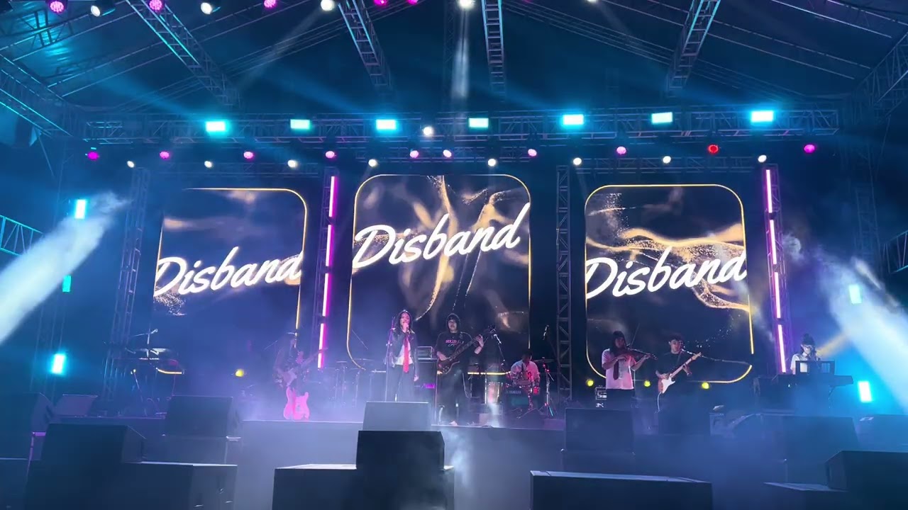 Disband as Front Act for Dionela
