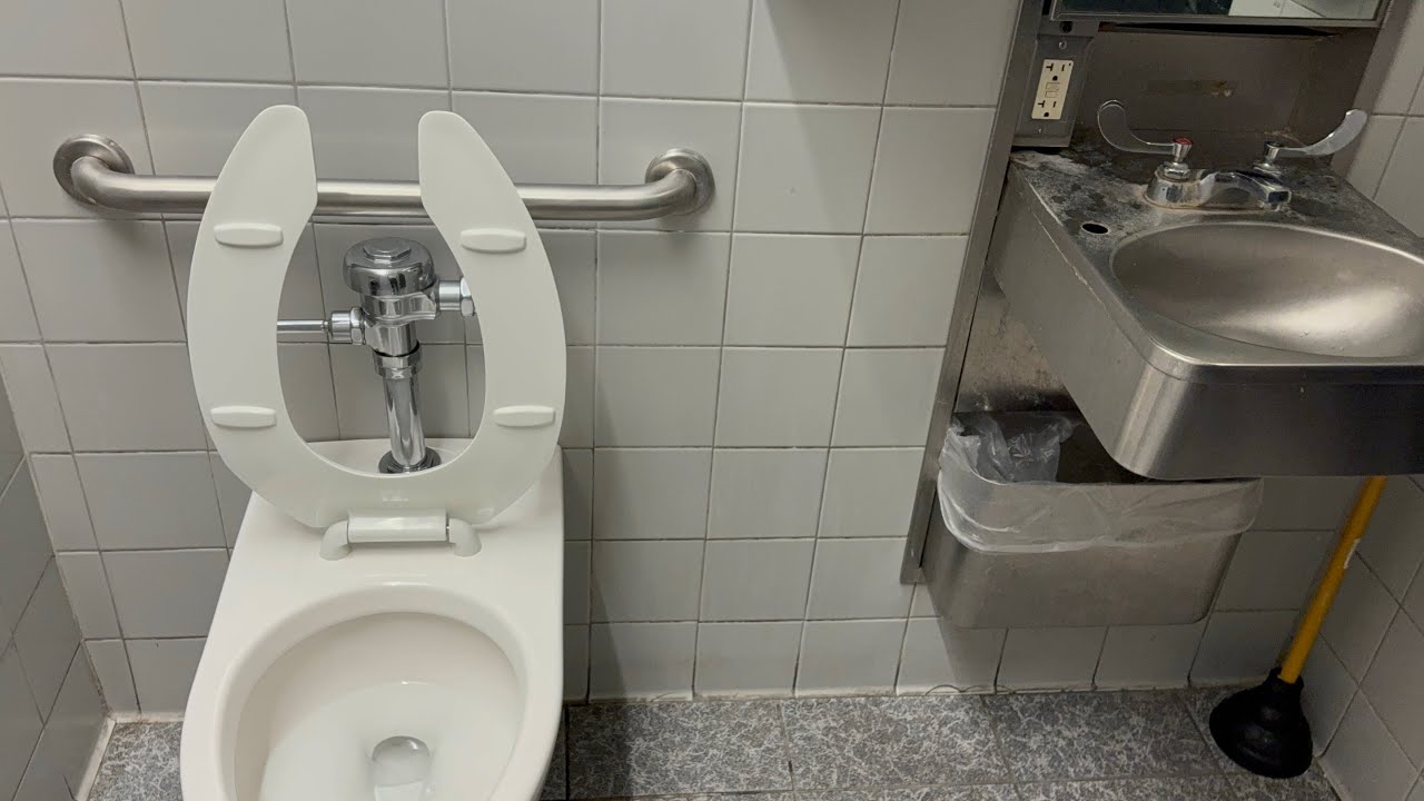 Dillard’s In Tallahassee FL Men Restroom