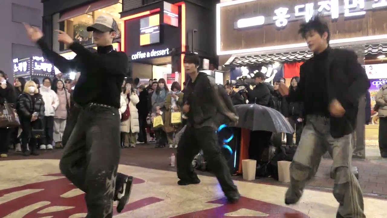 260210 Korean kpop performance team M_OCEAN (모션) - Double Down (이스트샤인 (EASTSHINE)) Hongdae Busking