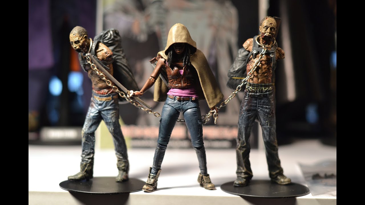 McFarlane Toys WALKING DEAD MICHONNE/ PET 1 & 2 Figures! Comic Book Origin Story! Season 2 Series 3