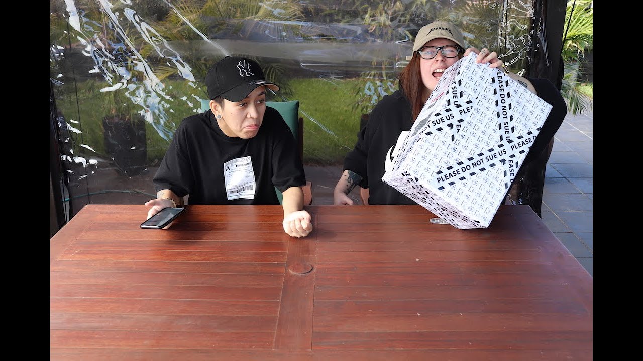 Hypebeast Mystery Box Unboxing! 🔥🔥 [KICKSTW $500 AUD MYSTERY BOX]