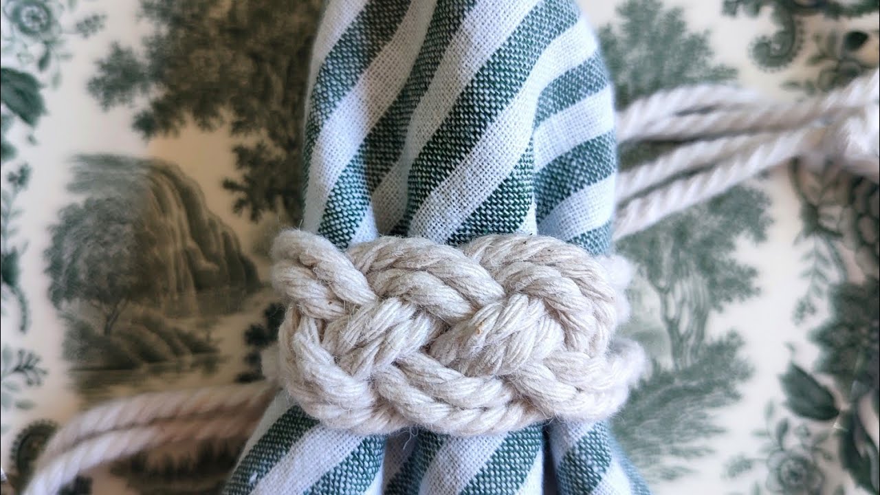 DIY | Easy way to make a macrame napkin ring