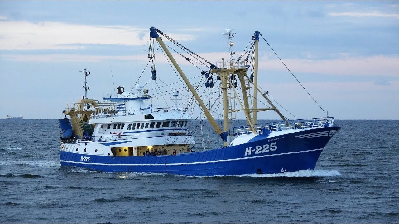 H 225 NORTHEM JOY Binnenkomst en lossen. scheveningen  1-9 -2017