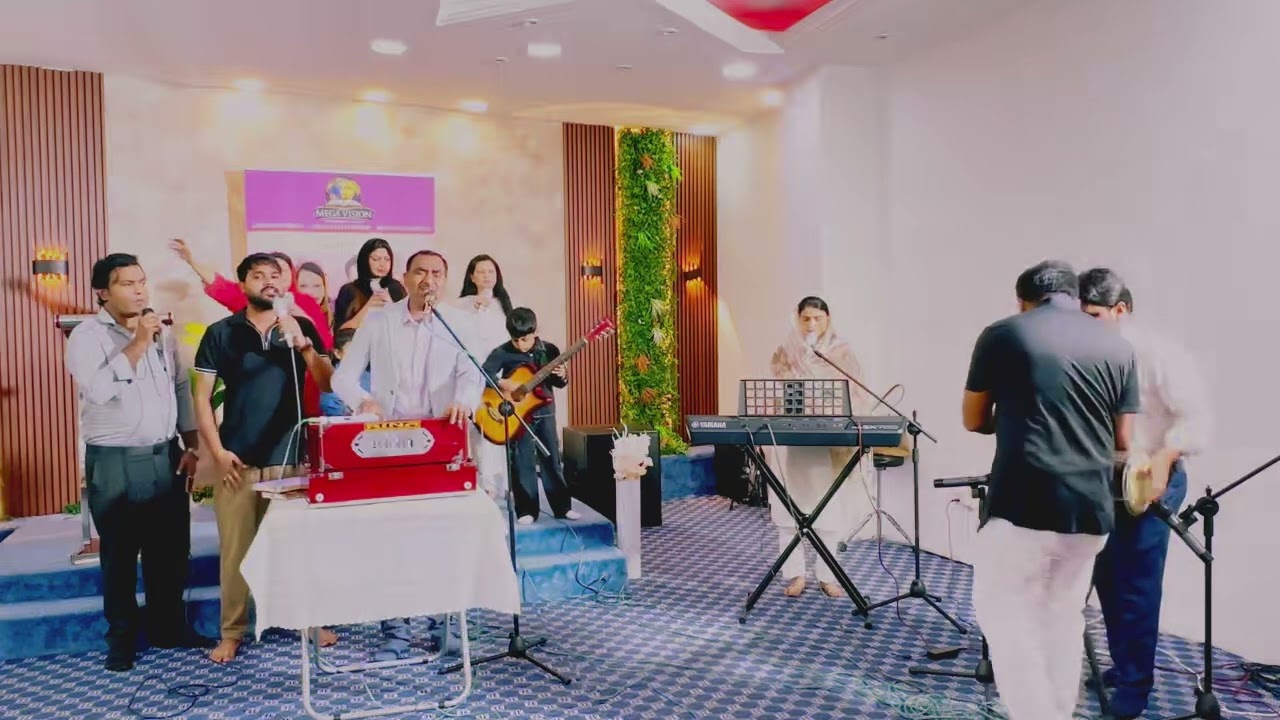 Aa Khuda K Pak Rooh Aj Jumbash Kar @ Mega vision International church choir 