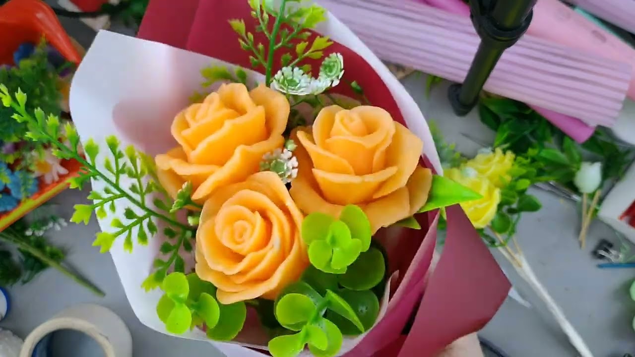 Букет из мыла на 3 цветка. Букет в руку.