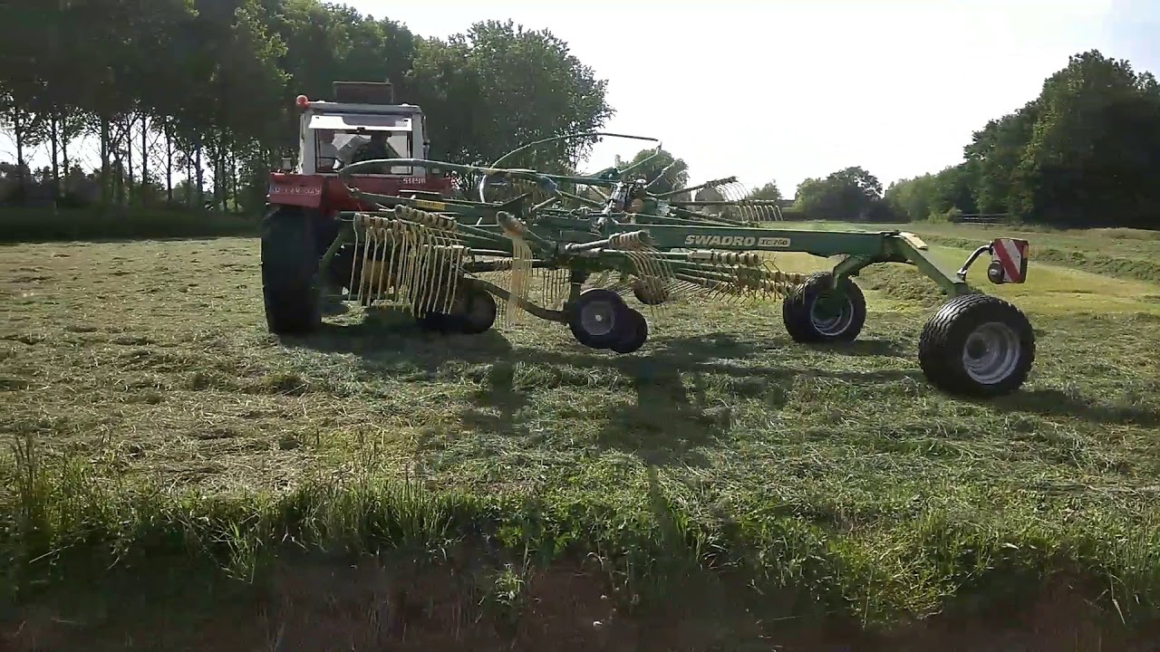 Gras harken in schriek met Steyr