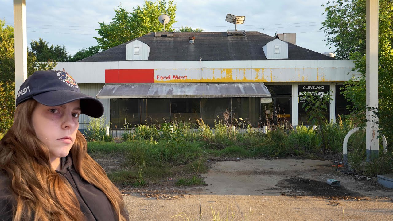 Inside an Abandoned North Carolina Shell Gas Station!