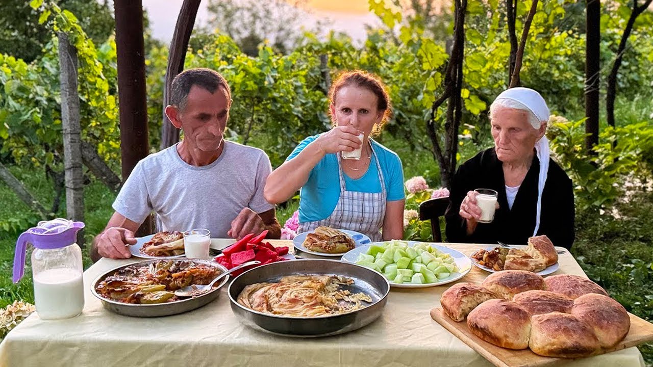 Grandma’s Visit 👵❤️ – A Traditional Albanian Feast to Remember 🥘🇦🇱