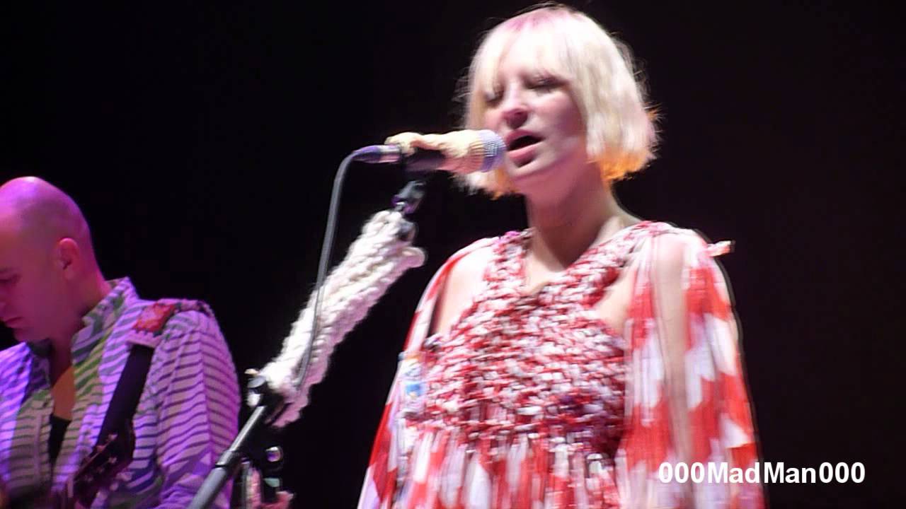 Sia - I Go to Sleep - HD Live at Olympia, Paris (18 May 2010)