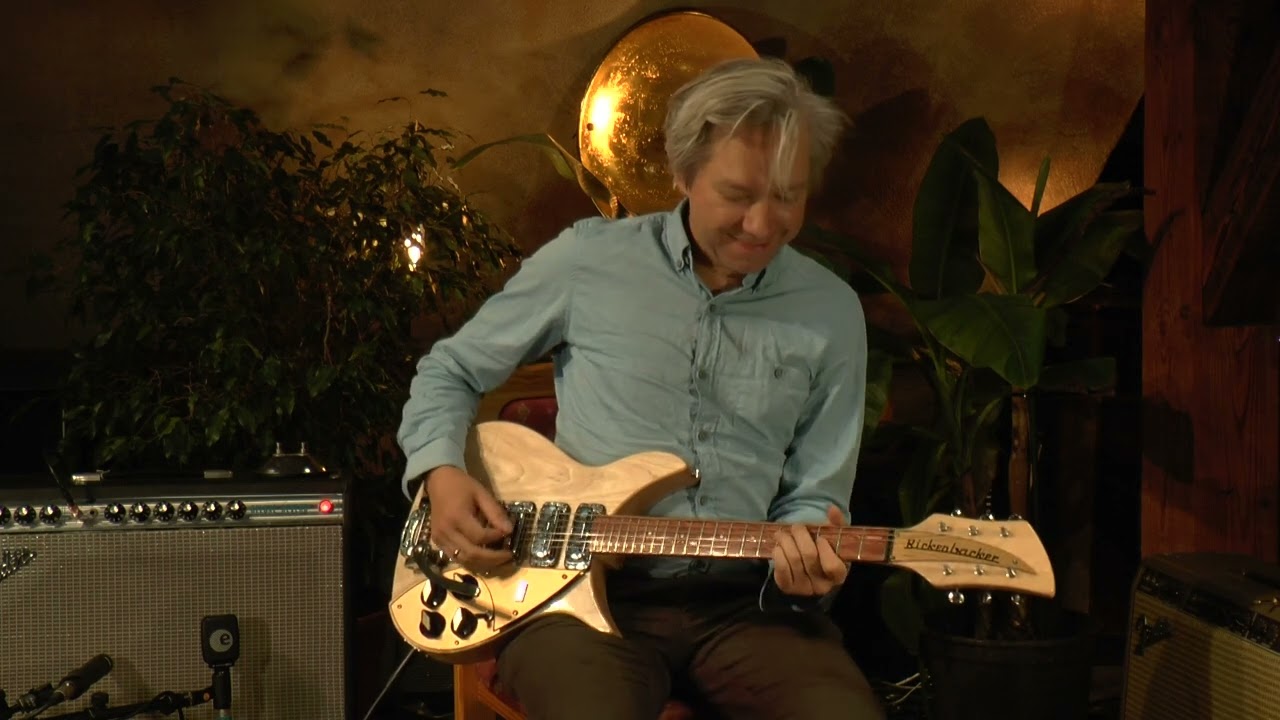 Rickenbacker 325V59 from 1996 presented by Tobias Hoffmann @VintageGuitarOldenburg