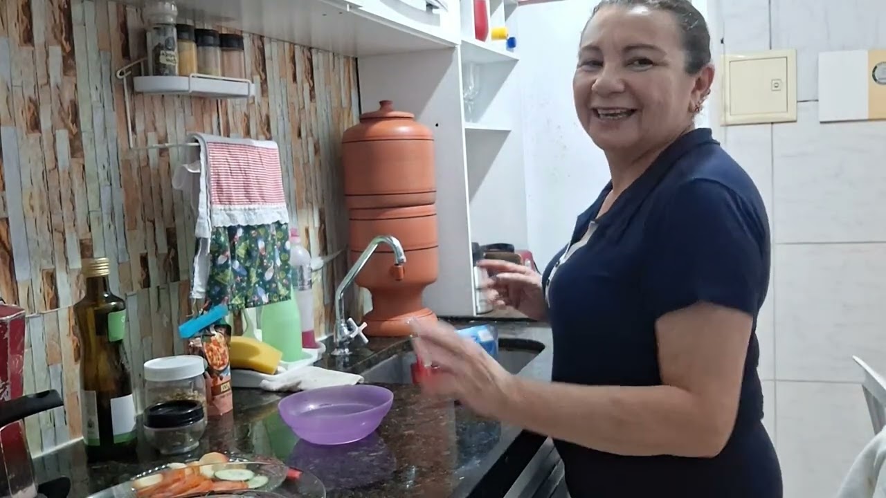 Fazendo um camarão no alecrim + creme  uma Delícia !