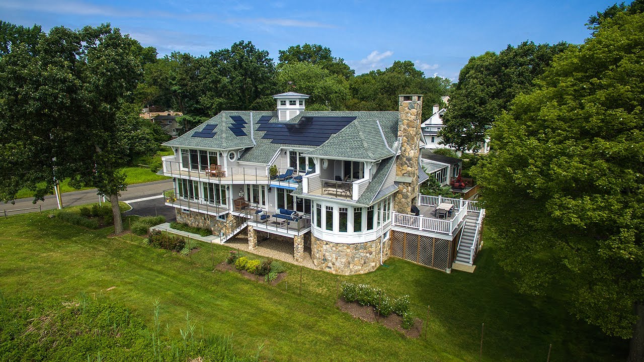 70 Kenilworth Drive East, Stamford, CT 06902