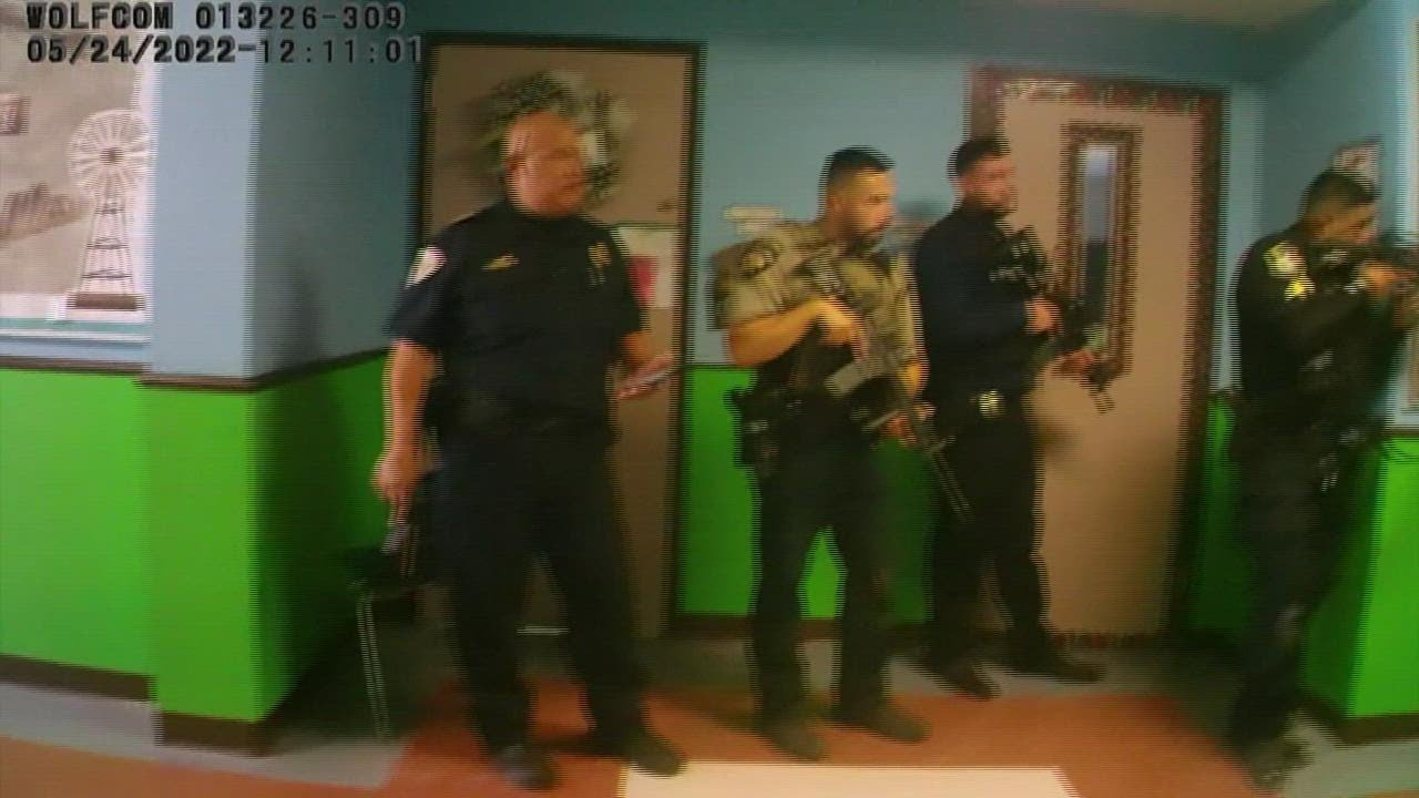 Robb Elementary school board delays meeting determining future of police chief