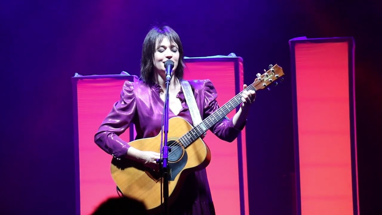 Carmen Consoli - Marina Rei TU VUO' FA L'AMERICANO /GEISHA Live Napoli 08/06/23