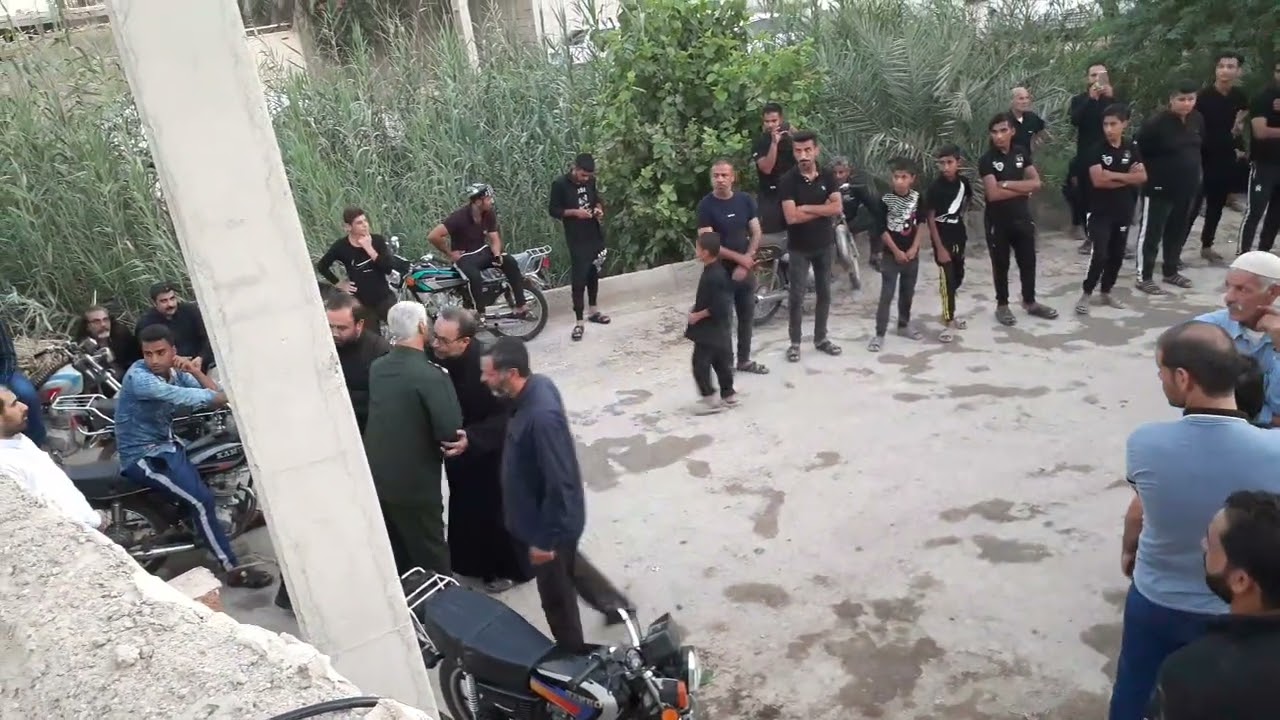 الشاعر عادل ابن ایعیص الشاعر محسن الفرحانی و الشاعر حسن چاسب العموری فی خمیسیة المرحوم حسین‌ البچاری