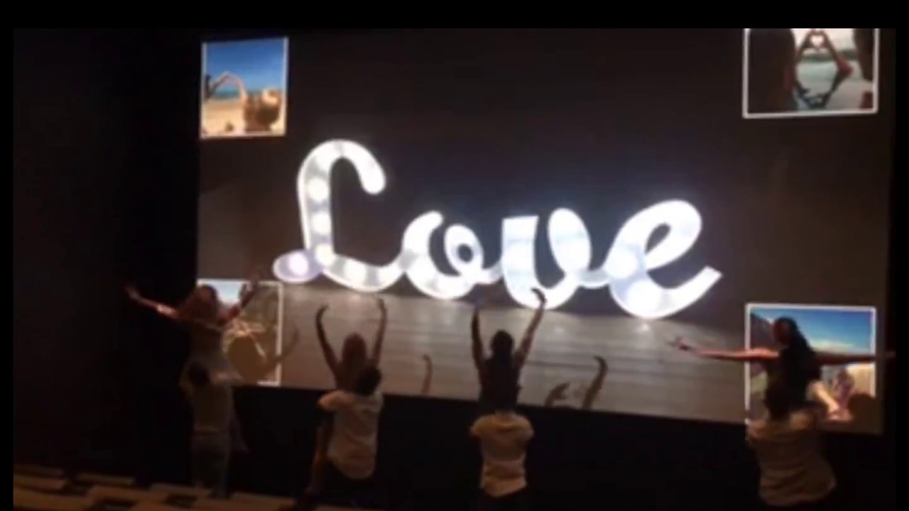 Flash mob engagement proposal to Ed Sheeran's - Perfect **